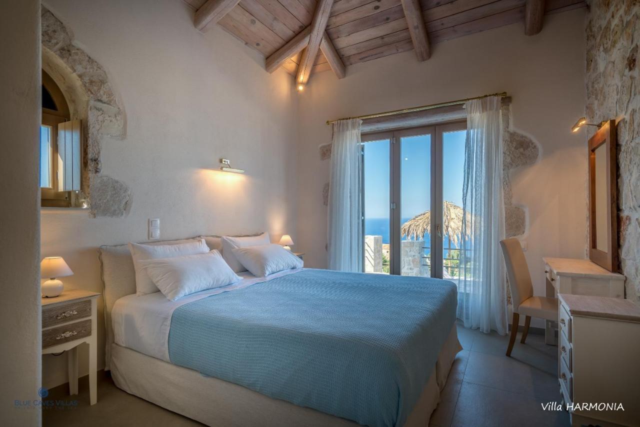 Blue Caves Villas - Exceptional Villas With Private Pools Direct Access To The Sea Koríthion Exterior foto